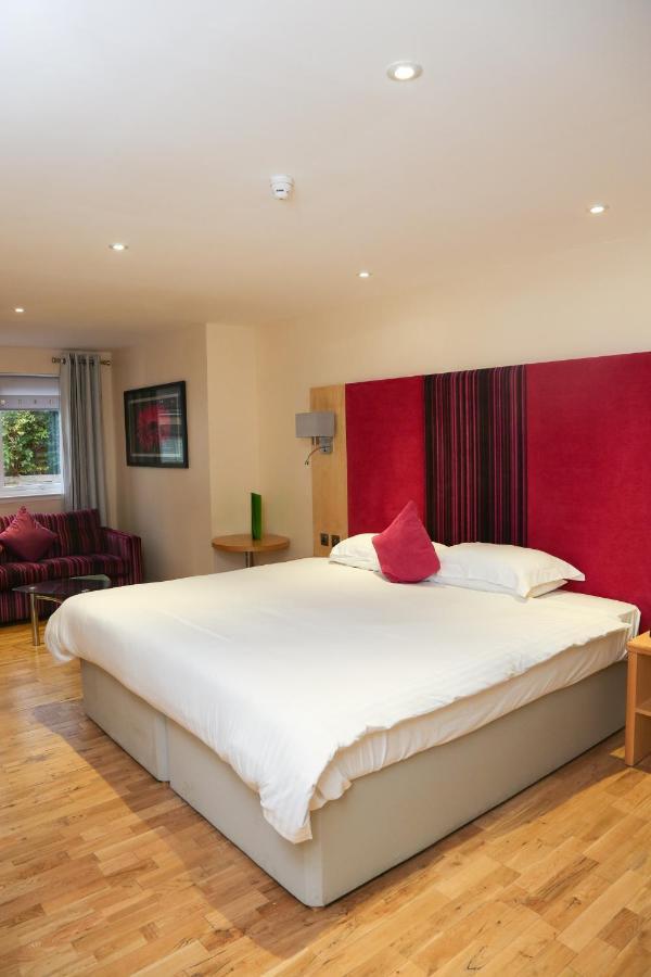 Clubhouse B& B Hotel Nairn Buitenkant foto