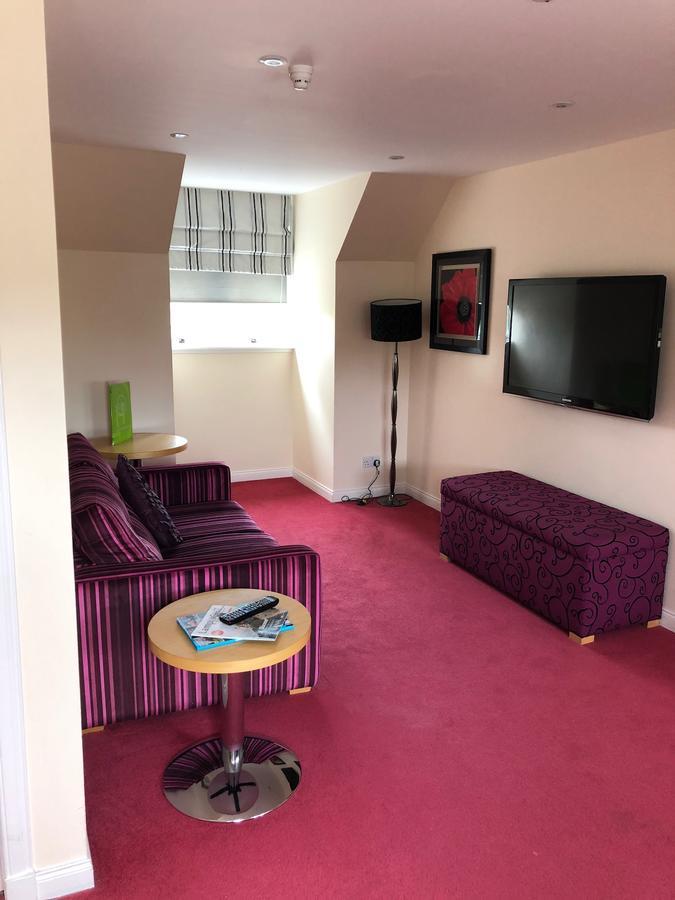 Clubhouse B& B Hotel Nairn Buitenkant foto